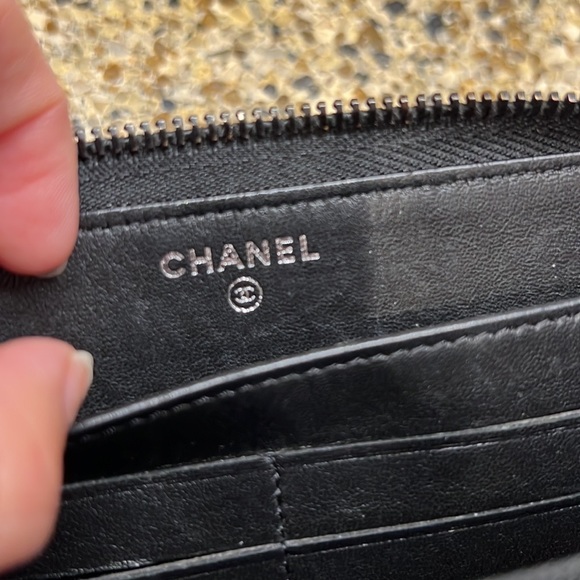 Chanel Wallet - Picture 10 of 17